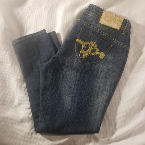 Dereon Jeans - Picture 1 of 13